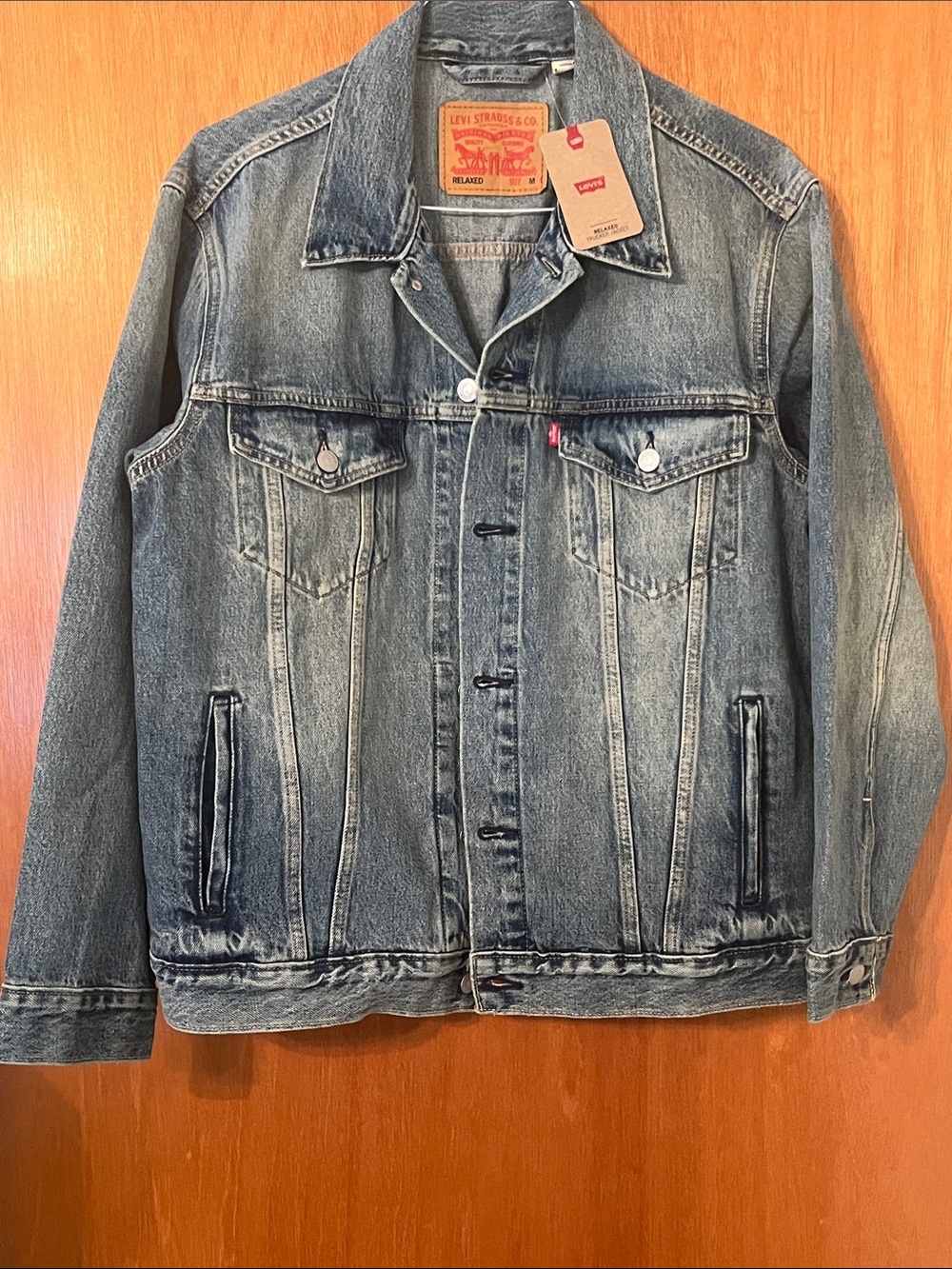 Levi’s Men’s Relaxed Fit Trucker Jacket Size Medium Faded Blue MSRP:89.95